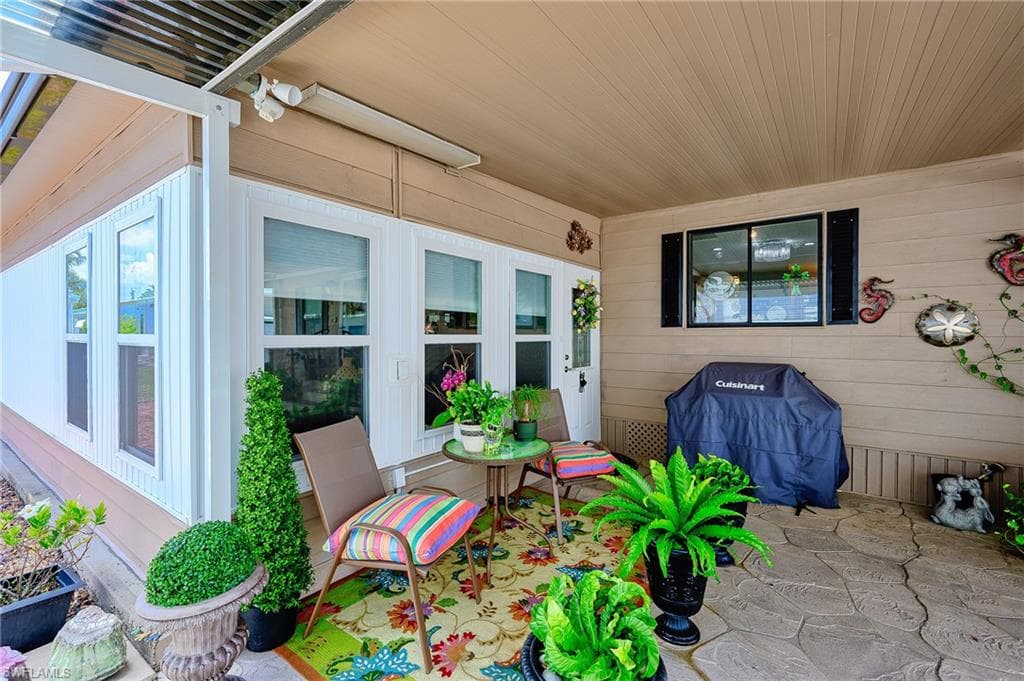 149 Kim Dr 149, Naples, FL 34104-18