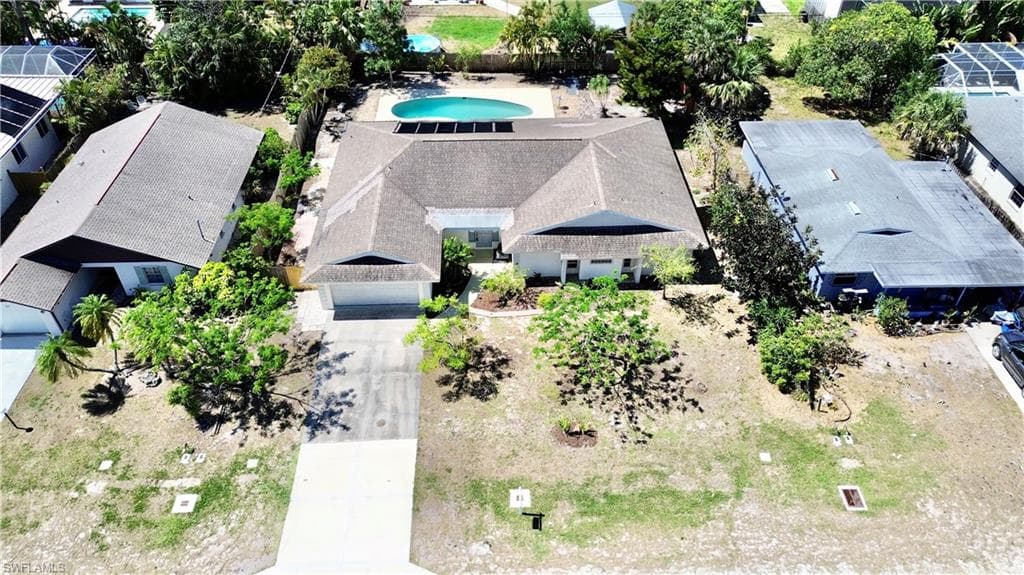 844 106th Ave N, Naples, FL 34108-3