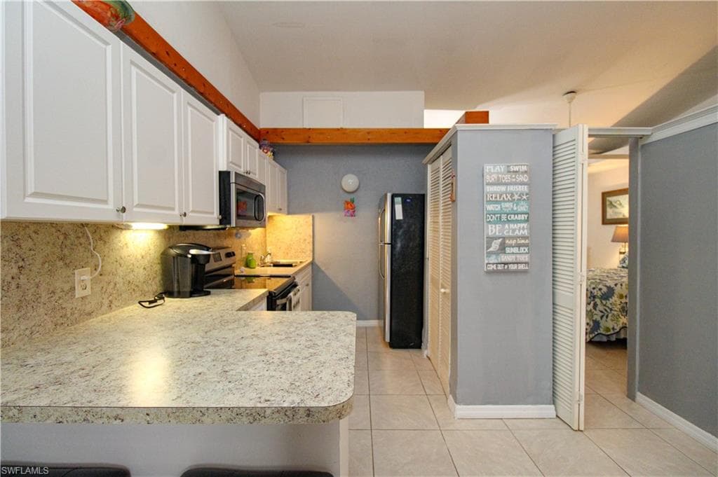 826 Wiggins Pass Rd 306, Naples, FL 34110-11