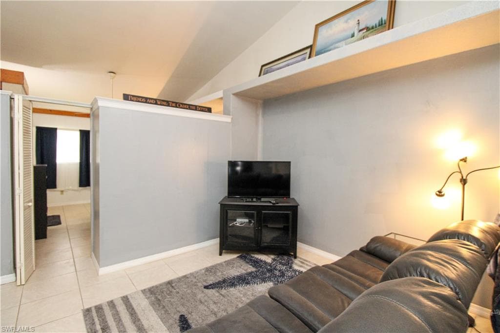 826 Wiggins Pass Rd 306, Naples, FL 34110-14