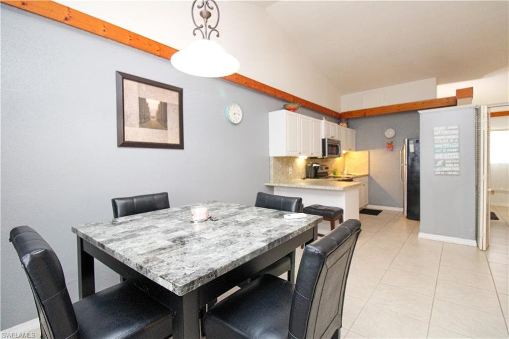 826 Wiggins Pass Rd 306, Naples, FL 34110-15