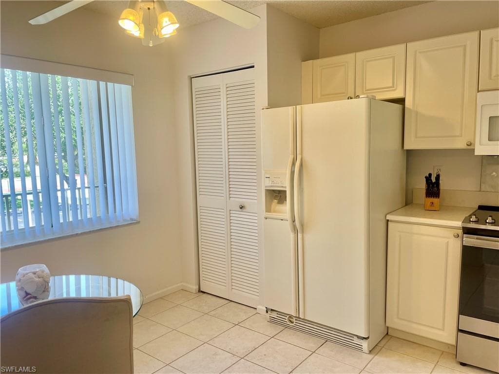 5985 Bloomfield Cir D205, Naples, FL 34112-9