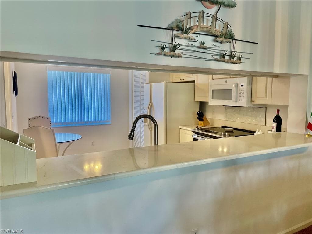 5985 Bloomfield Cir D205, Naples, FL 34112-11