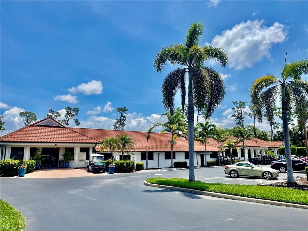 5985 Bloomfield Cir D205, Naples, FL 34112-27