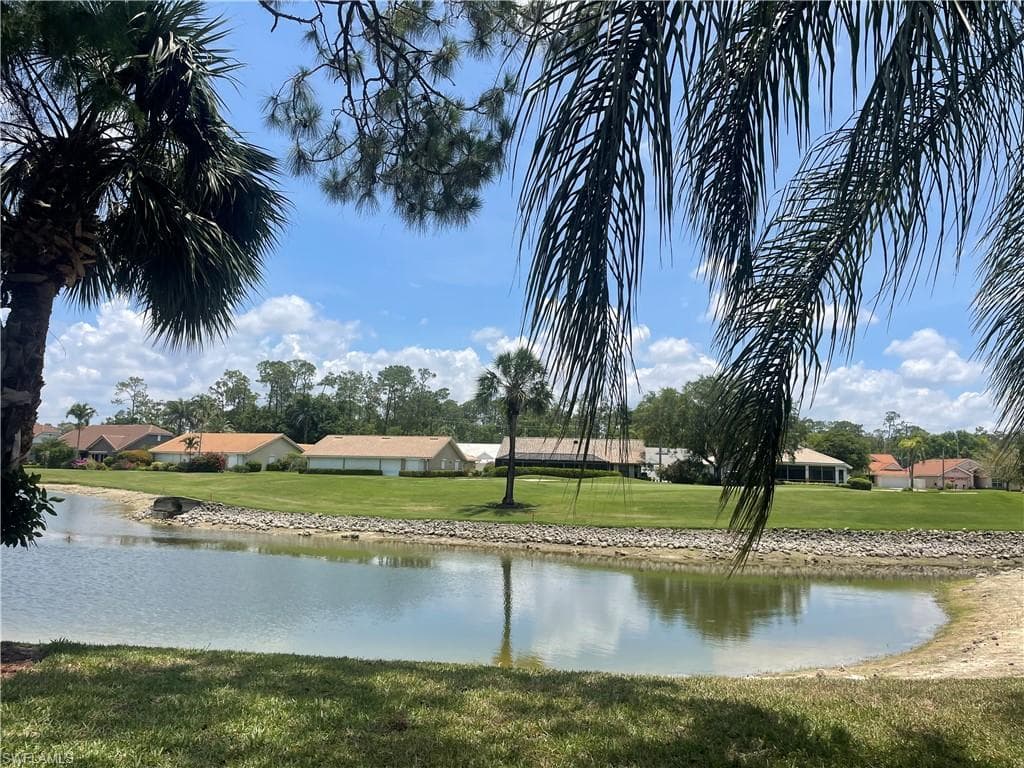 5985 Bloomfield Cir D205, Naples, FL 34112-29