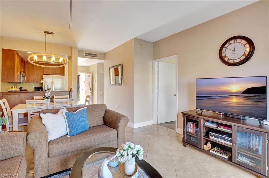 3326 Olympic Dr 413, Naples, FL 34105-9