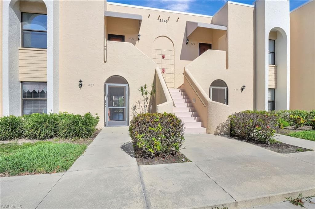 3326 Olympic Dr 413, Naples, FL 34105-1