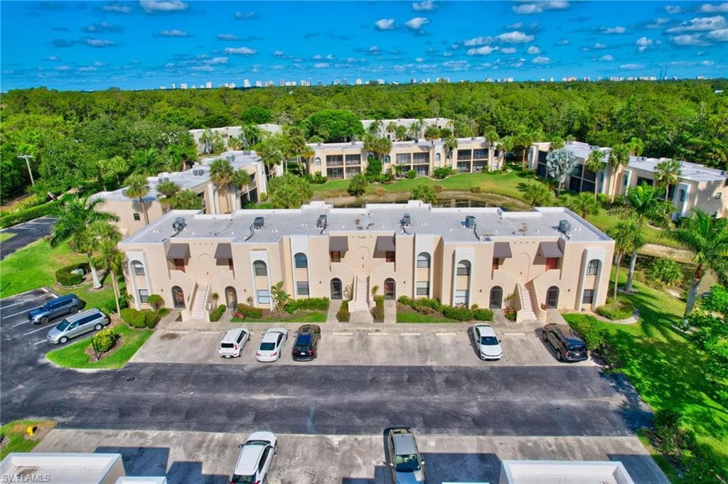 3326 Olympic Dr 413, Naples, FL 34105-33
