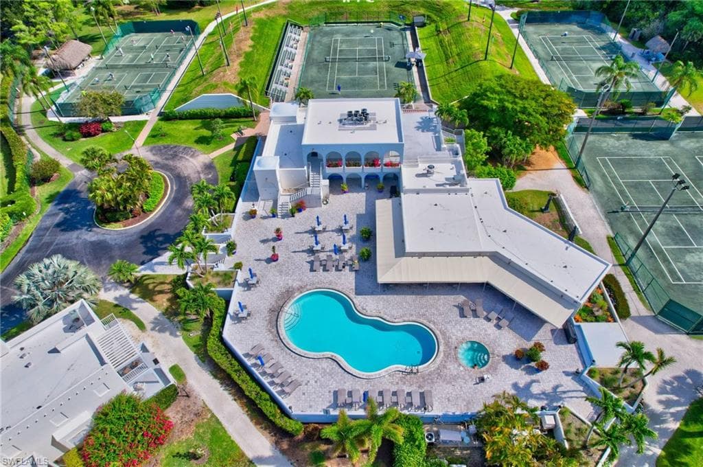 3326 Olympic Dr 413, Naples, FL 34105-39
