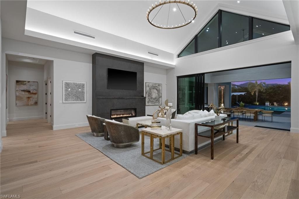 115 East Ave, Naples, FL 34108-12