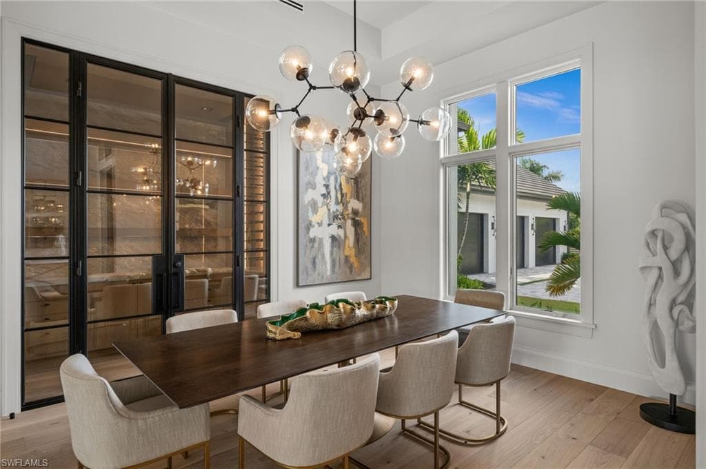 115 East Ave, Naples, FL 34108-16