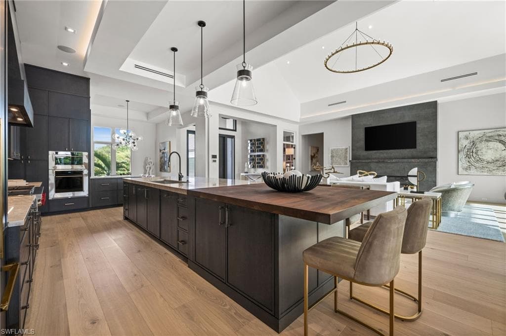 115 East Ave, Naples, FL 34108-18