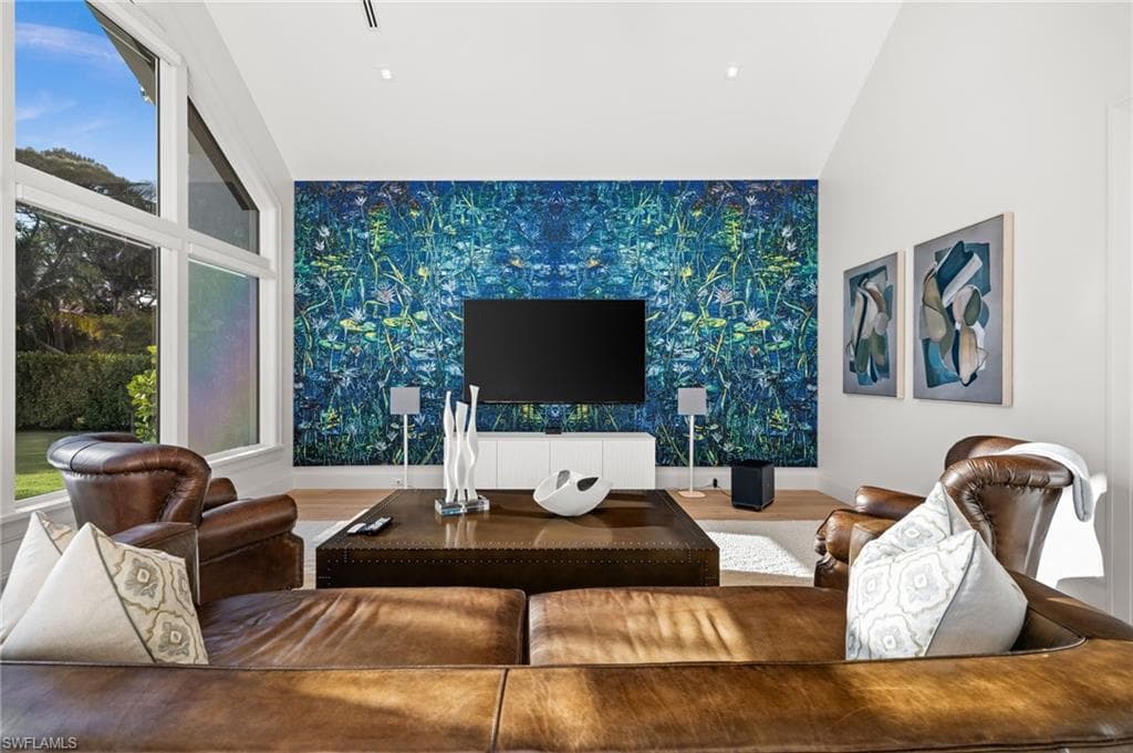 115 East Ave, Naples, FL 34108-32