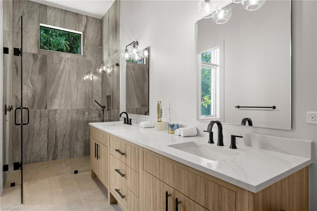 115 East Ave, Naples, FL 34108-40