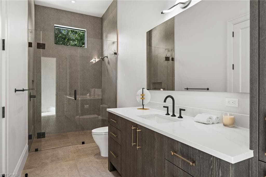 115 East Ave, Naples, FL 34108-41