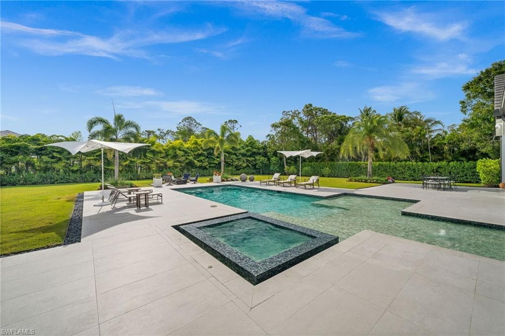 115 East Ave, Naples, FL 34108-44