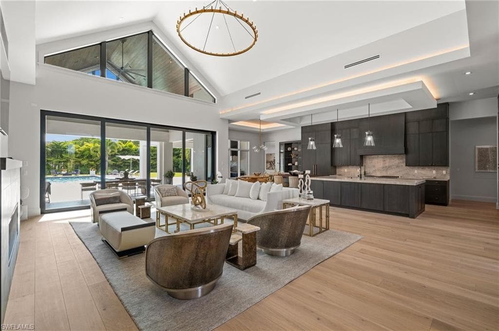 115 East Ave, Naples, FL 34108-3