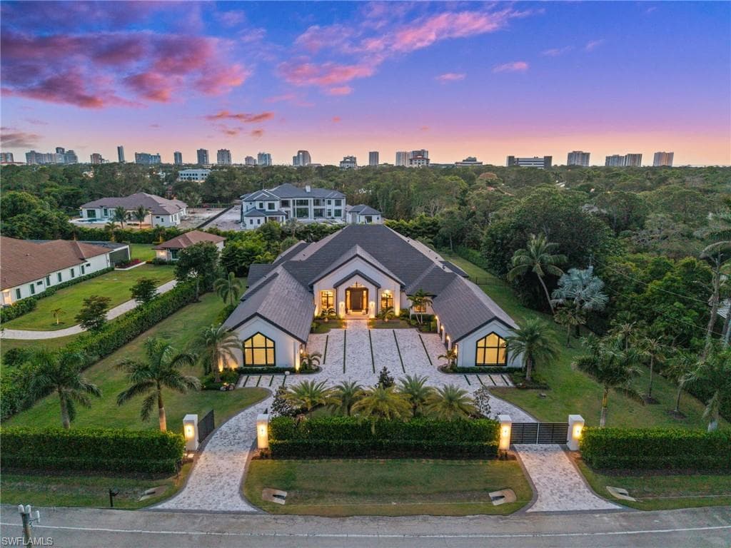 115 East Ave, Naples, FL 34108-5