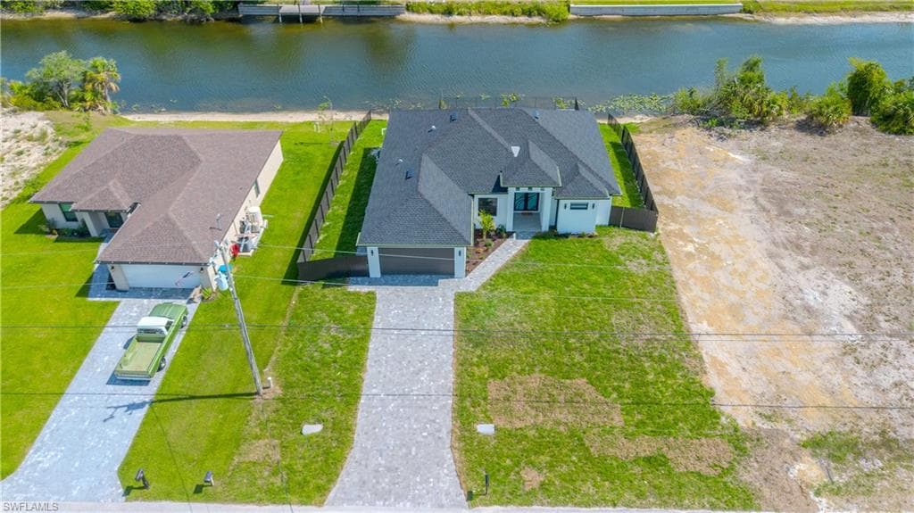 408 9th St, Cape Coral, FL 33993-3