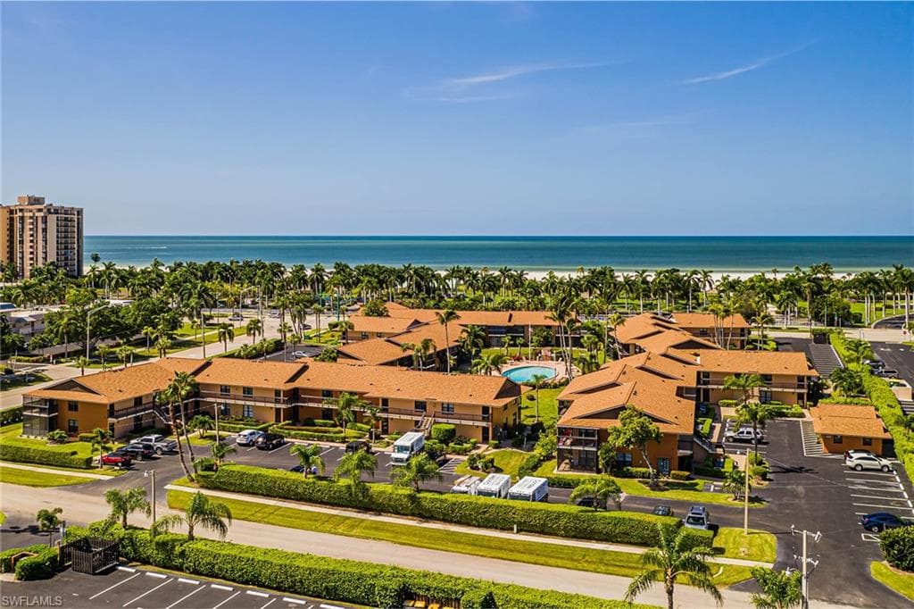 20 Greenbrier St 3-105, Marco Island, FL 34145-2