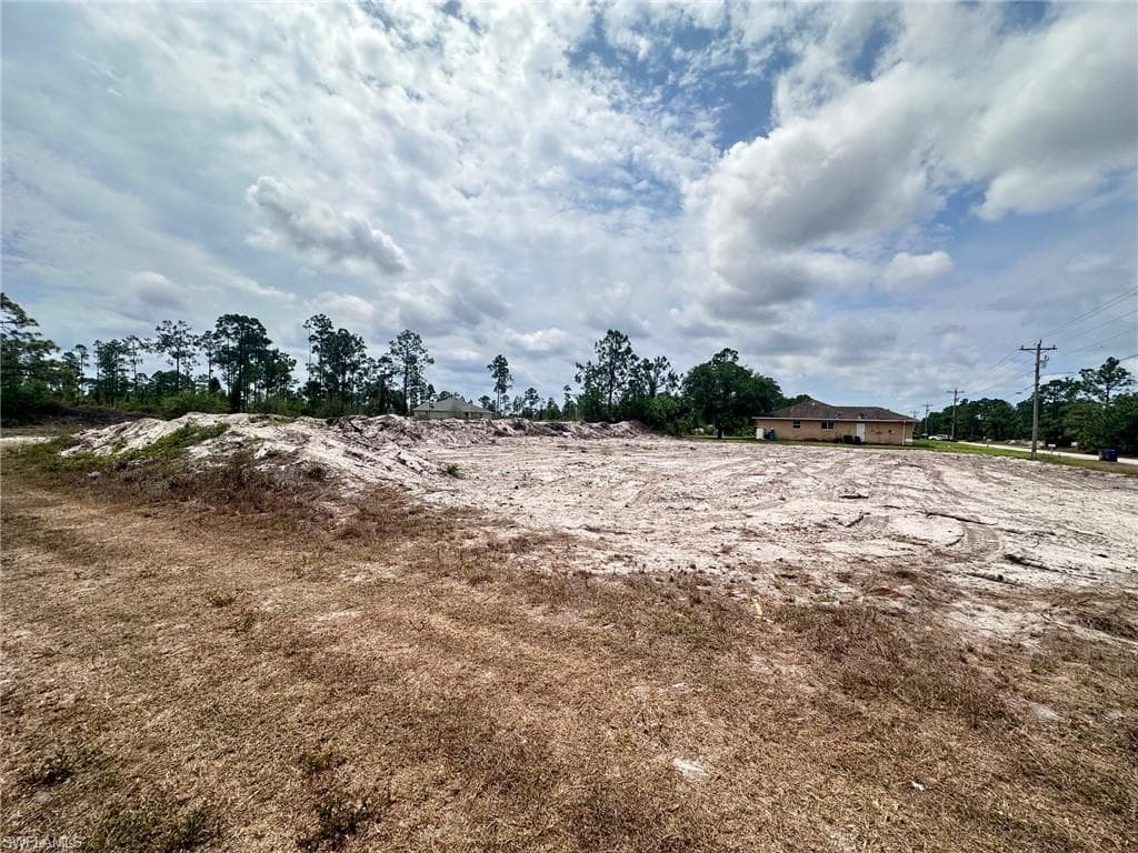 1033 Joponica Ave S, Lehigh Acres, FL 33974-2