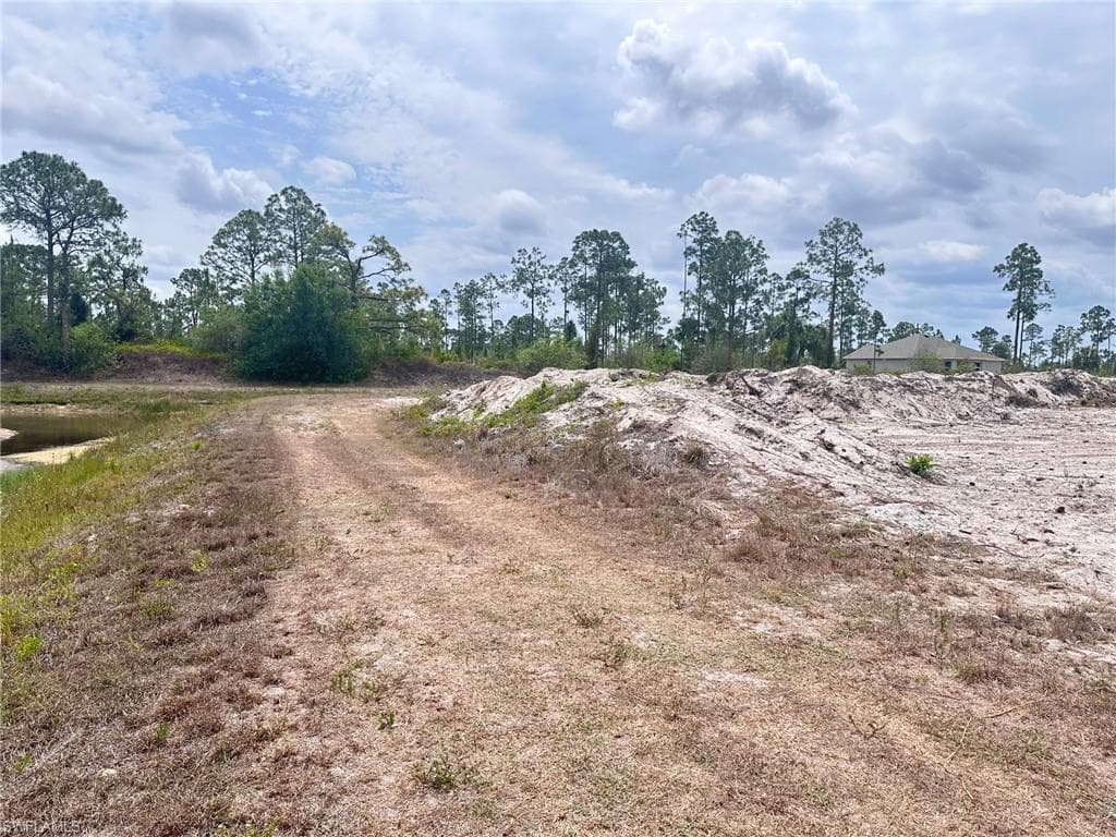 1033 Joponica Ave S, Lehigh Acres, FL 33974-4