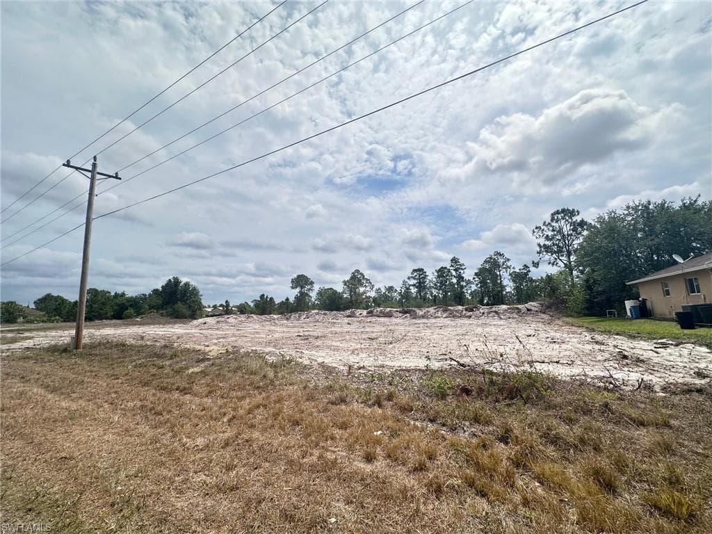 1033 Joponica Ave S, Lehigh Acres, FL 33974-8