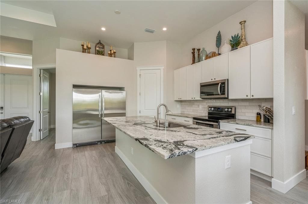 3805 36th Ave, Cape Coral, FL 33993-11