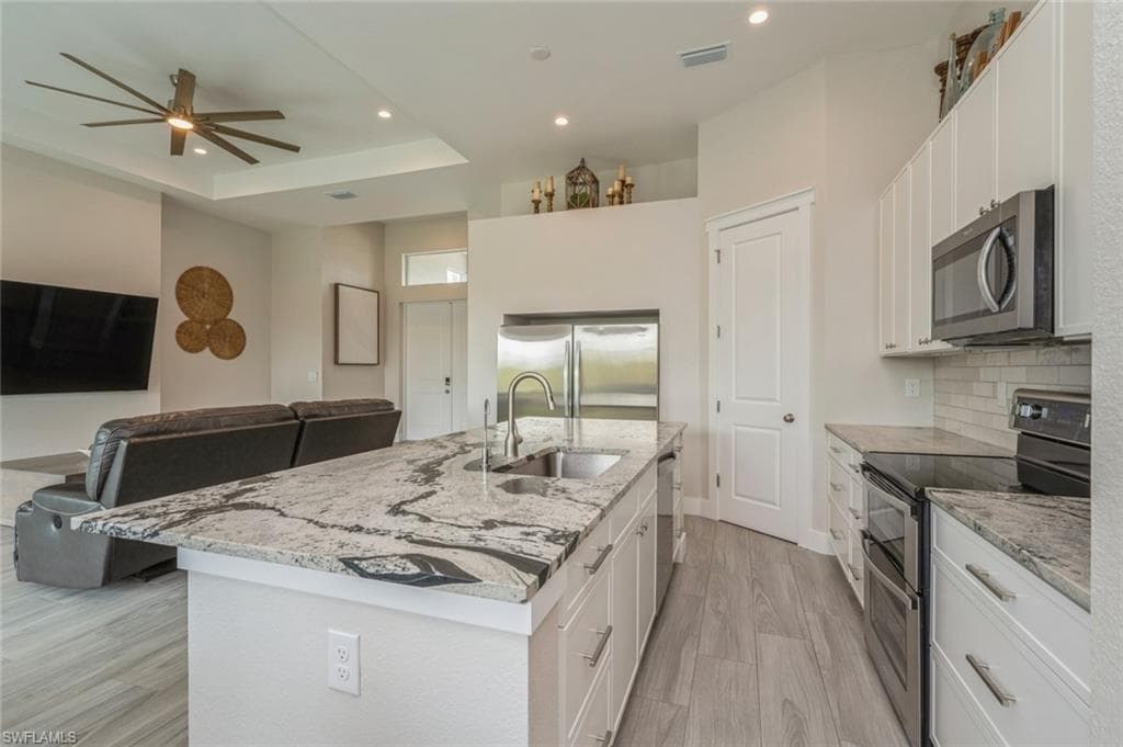 3805 36th Ave, Cape Coral, FL 33993-12