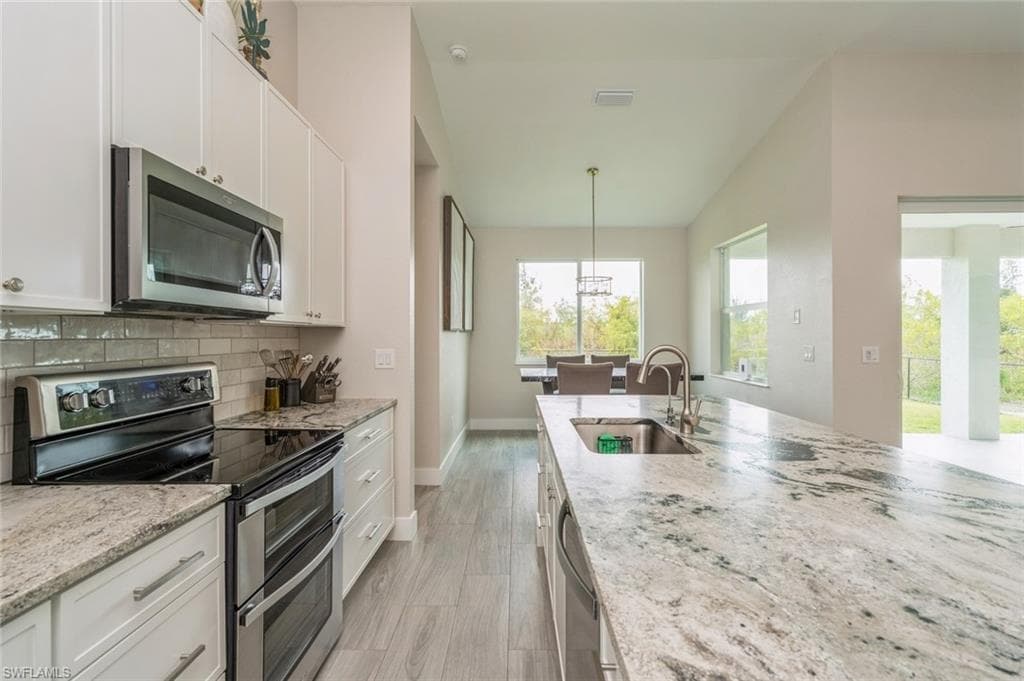 3805 36th Ave, Cape Coral, FL 33993-14