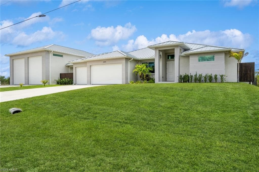 3805 36th Ave, Cape Coral, FL 33993-3