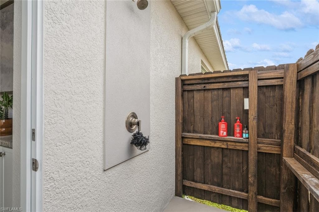 3805 36th Ave, Cape Coral, FL 33993-43