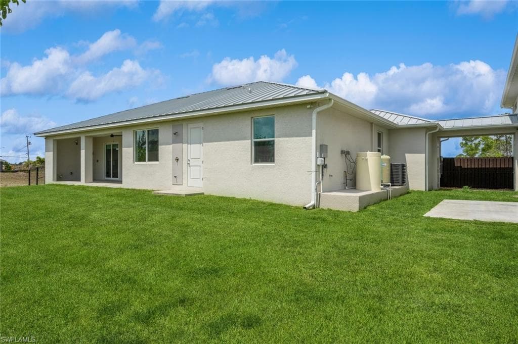 3805 36th Ave, Cape Coral, FL 33993-48