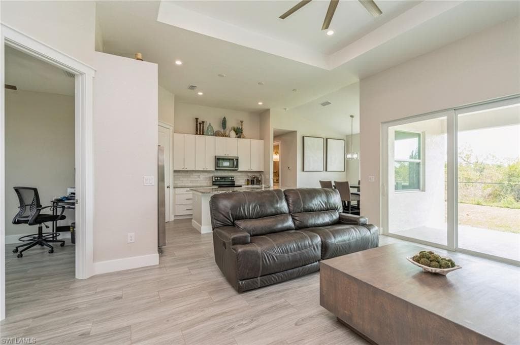 3805 36th Ave, Cape Coral, FL 33993-7