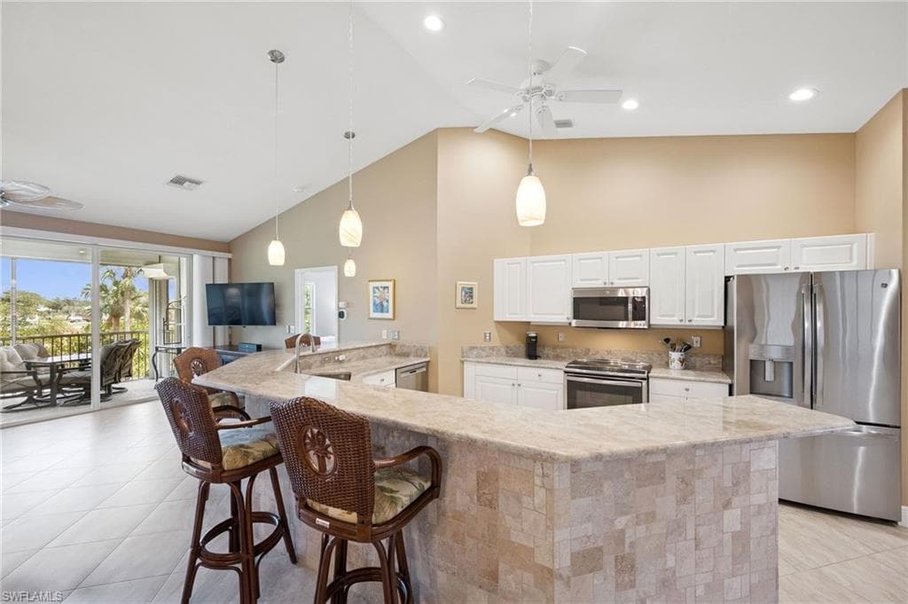 160 Waterside Cir 202, Marco Island, FL 34145-10