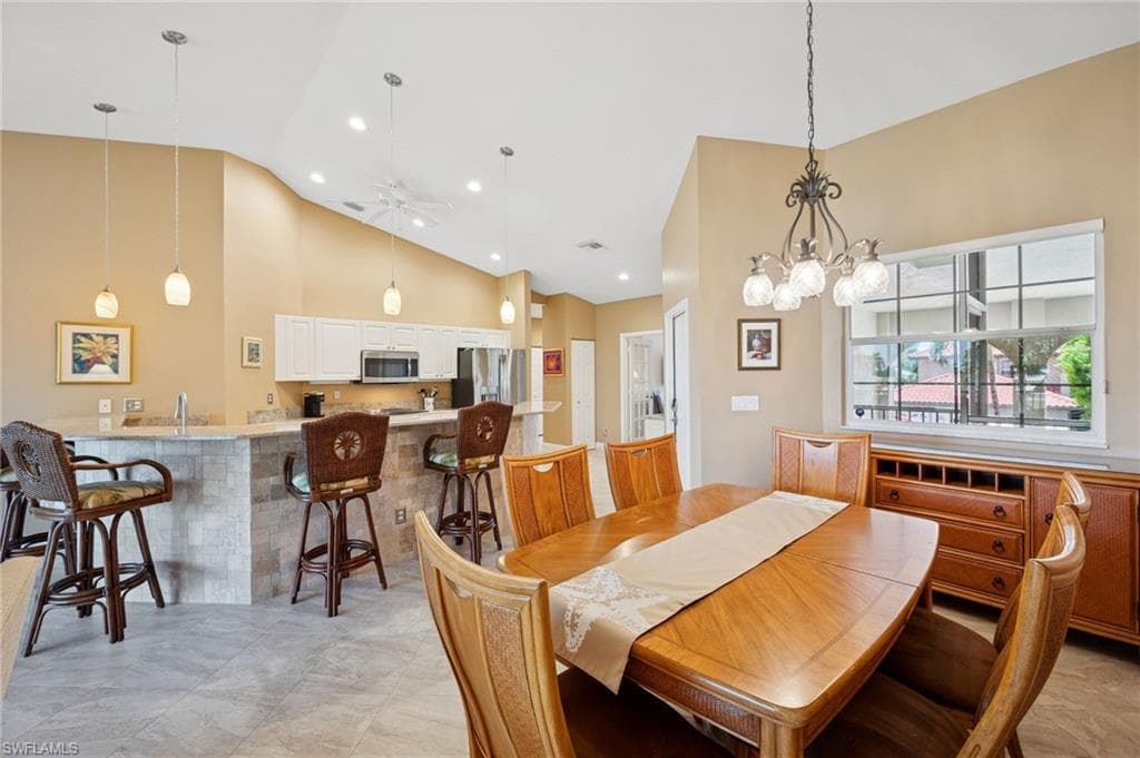 160 Waterside Cir 202, Marco Island, FL 34145-16
