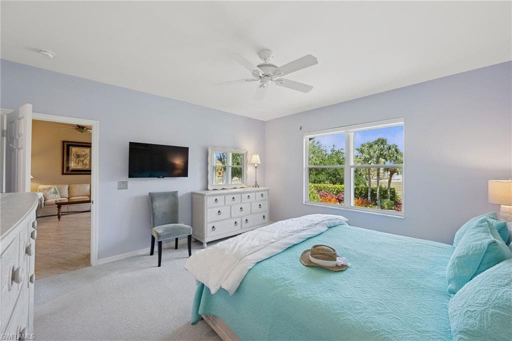 160 Waterside Cir 202, Marco Island, FL 34145-19