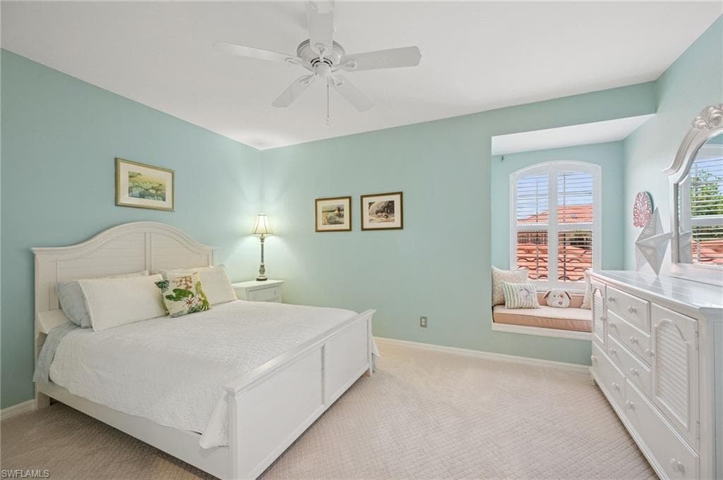 160 Waterside Cir 202, Marco Island, FL 34145-24