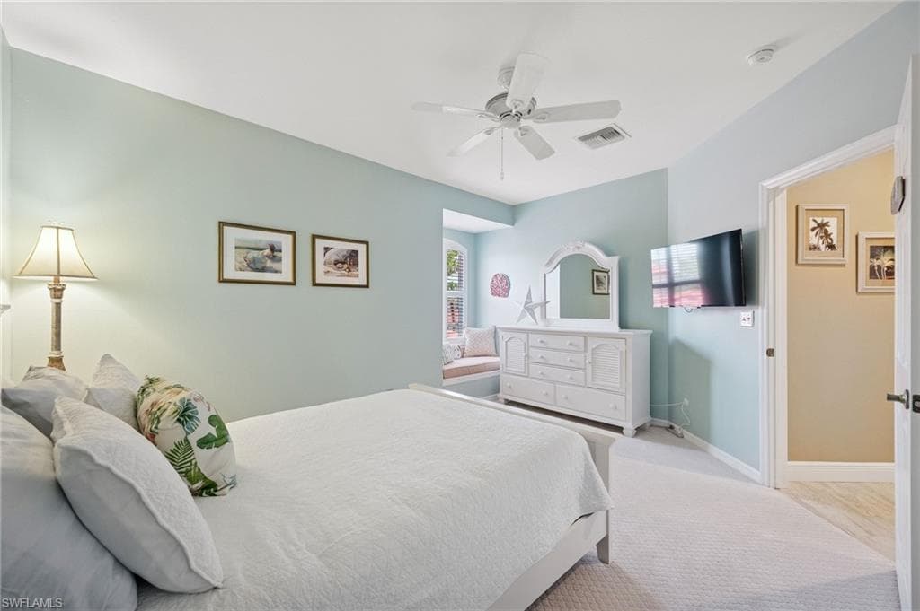 160 Waterside Cir 202, Marco Island, FL 34145-25
