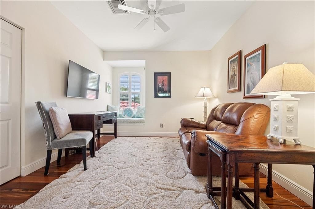 160 Waterside Cir 202, Marco Island, FL 34145-30