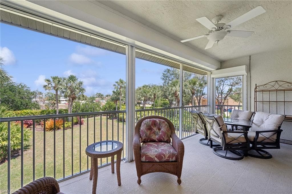 160 Waterside Cir 202, Marco Island, FL 34145-34