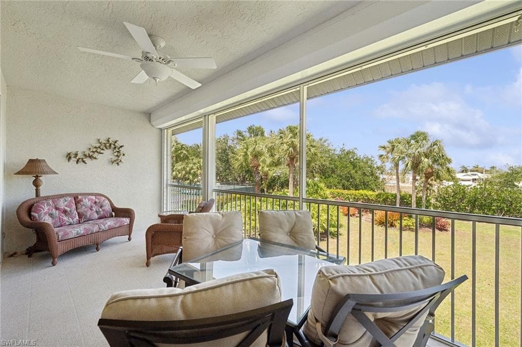 160 Waterside Cir 202, Marco Island, FL 34145-35