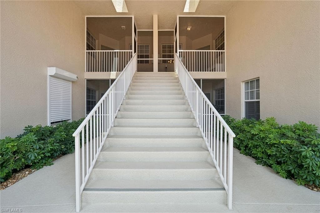 160 Waterside Cir 202, Marco Island, FL 34145-38