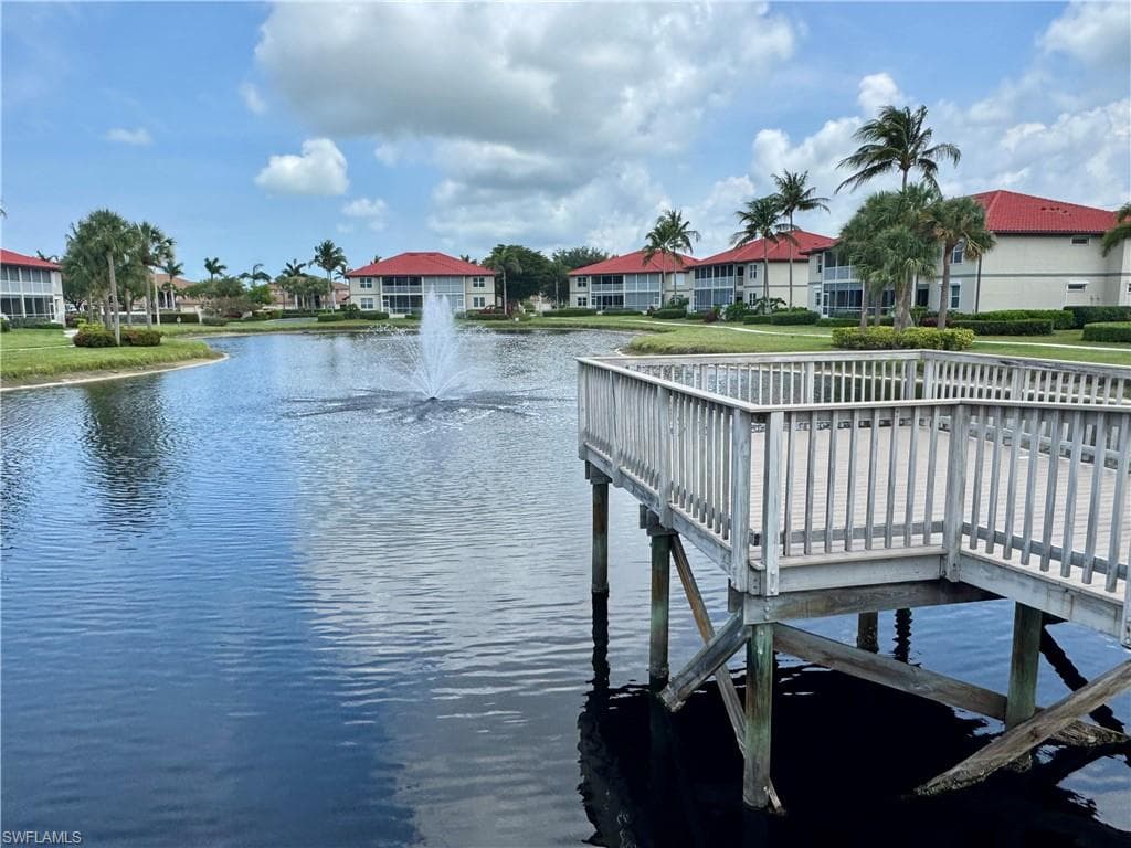 160 Waterside Cir 202, Marco Island, FL 34145-40