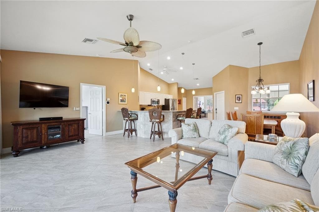 160 Waterside Cir 202, Marco Island, FL 34145-7
