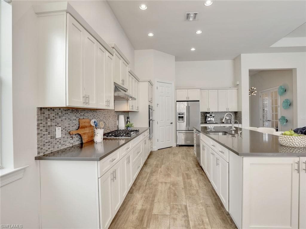 16289 Camden Lakes Cir, Naples, FL 34110-13
