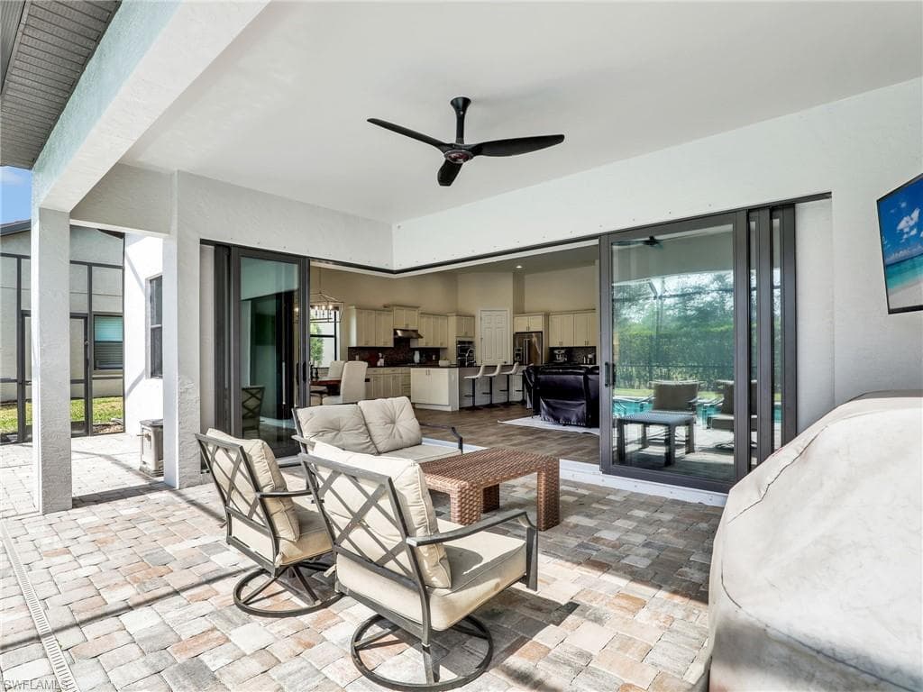 16289 Camden Lakes Cir, Naples, FL 34110-18