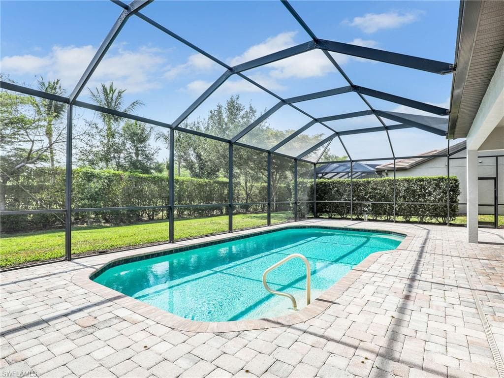 16289 Camden Lakes Cir, Naples, FL 34110-19