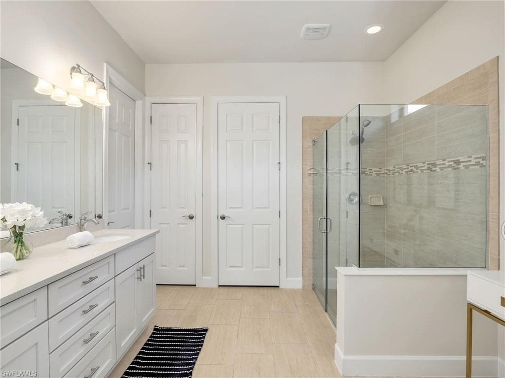 16289 Camden Lakes Cir, Naples, FL 34110-22