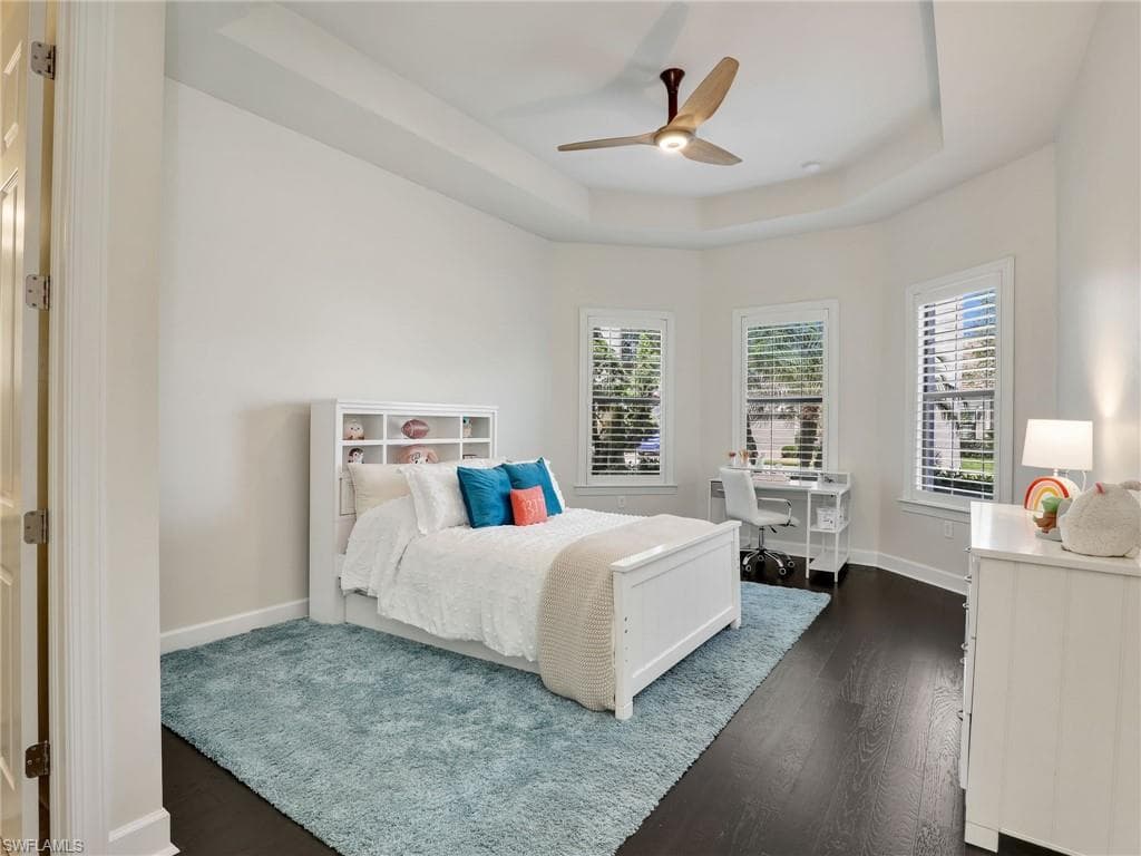 16289 Camden Lakes Cir, Naples, FL 34110-23